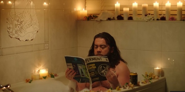 Beer52 guy in bath video clip cbb crop