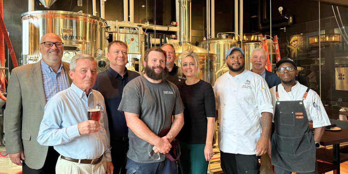 Iron Hill Brewery & Restaurant Celebrates Opening at Lehigh Valley Mall-001